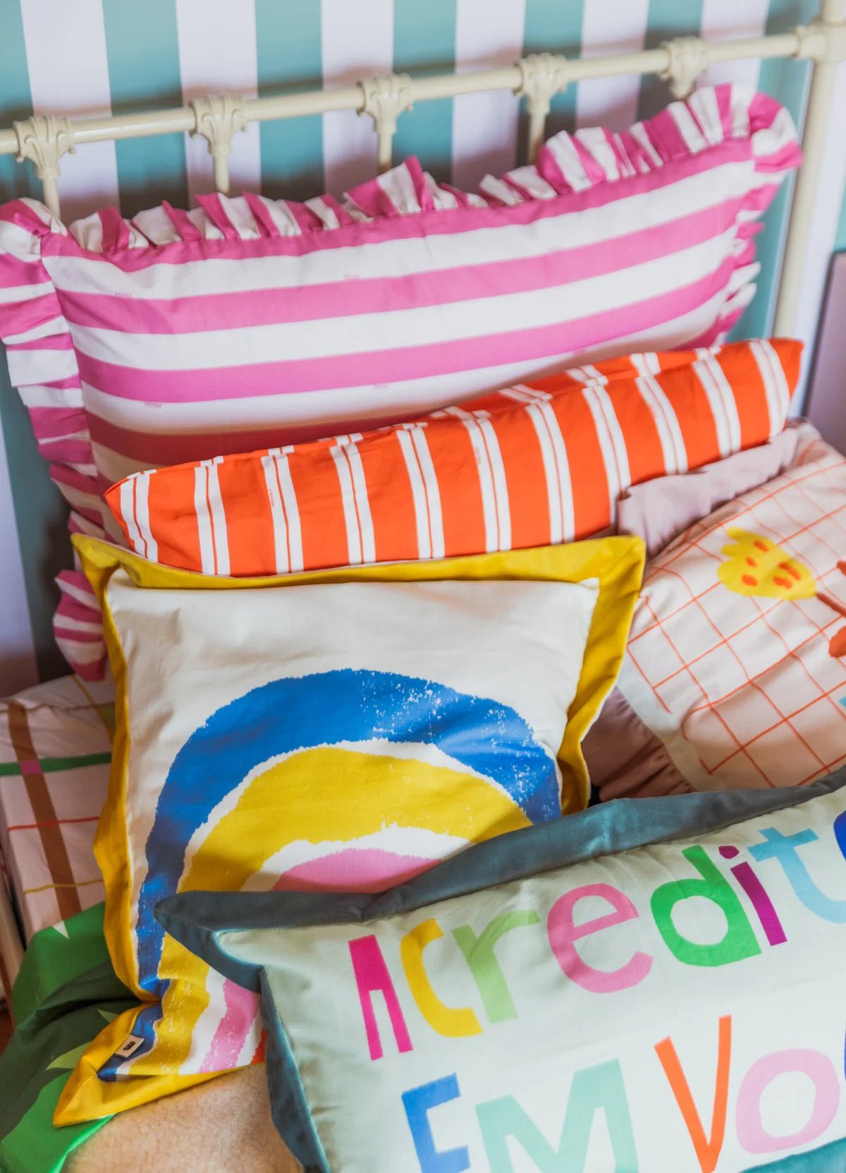 Pillowcase Carmine Stripes - MOOUI Barcelona