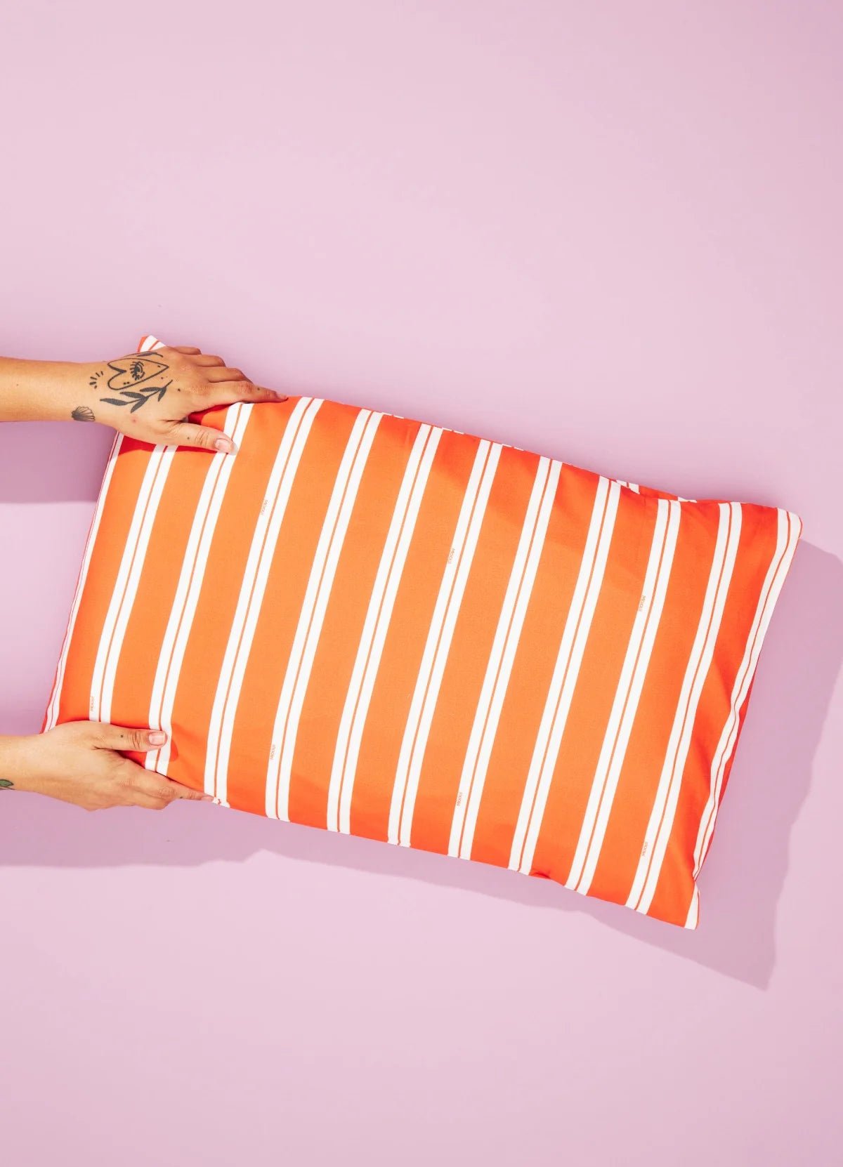 Pillowcase Carmine Stripes - MOOUI Barcelona