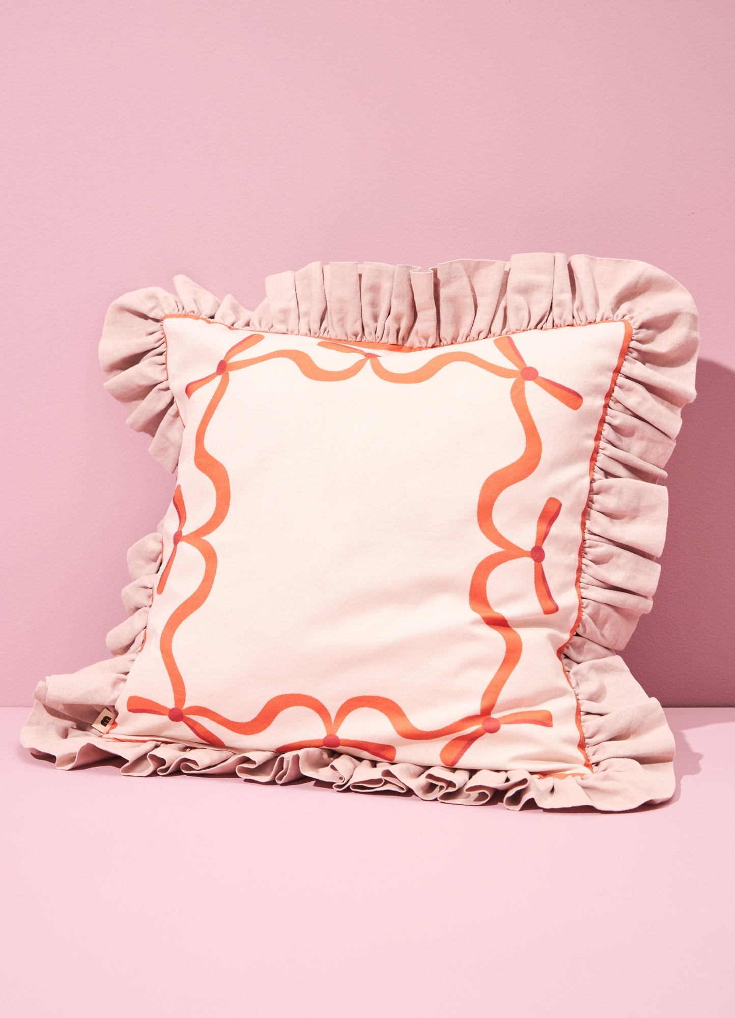 Cushion With Ruffle - Red Bows - MOOUI Barcelona