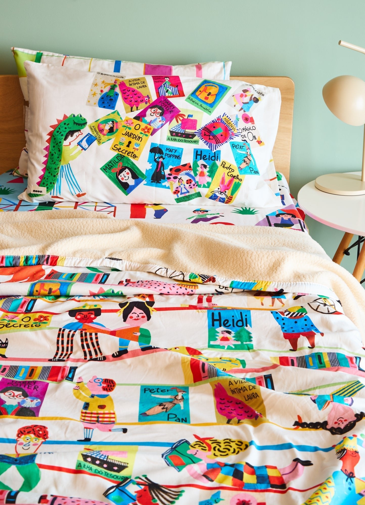 Fuzzy Blanket - Storytime - MOOUI Barcelona