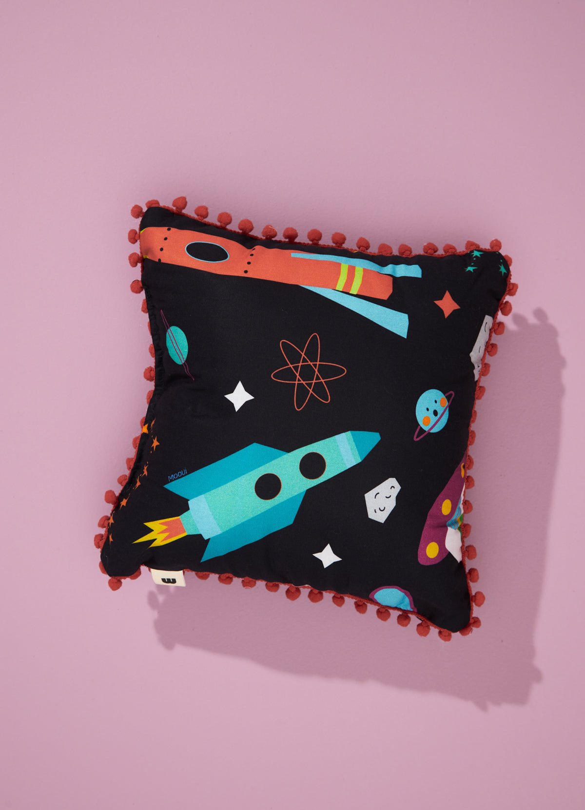 Pompom Cushion - MOOUI Barcelona