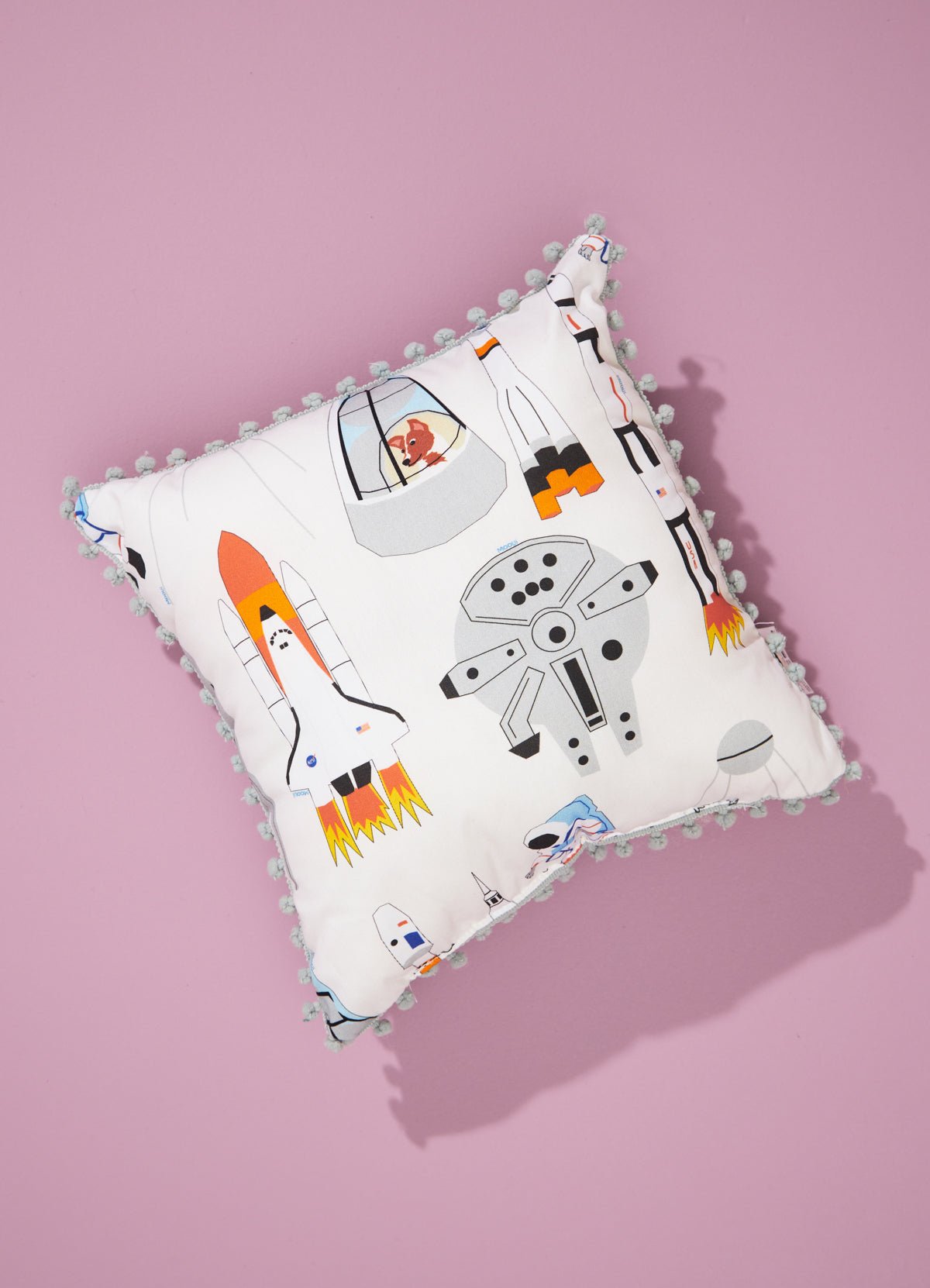 Pompom Cushion - MOOUI Barcelona