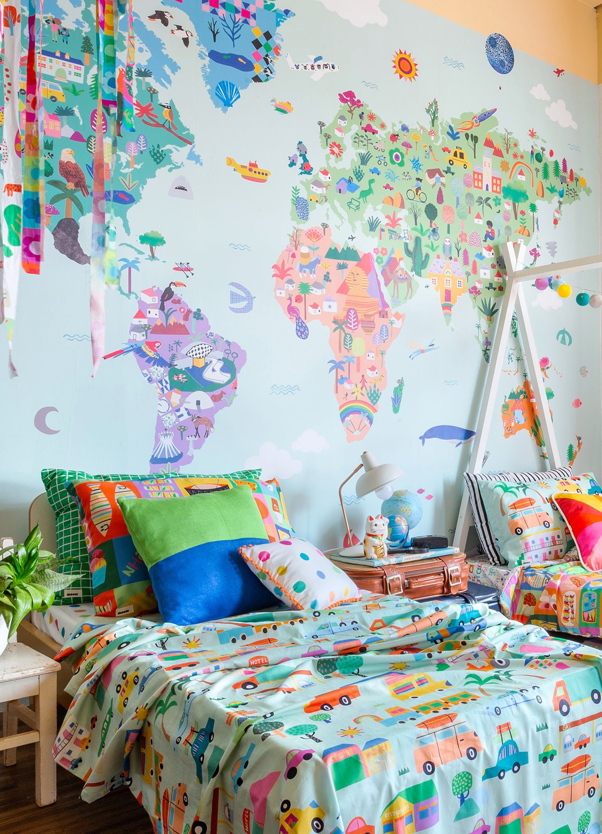 Wall Panel - World Map - MOOUI Barcelona