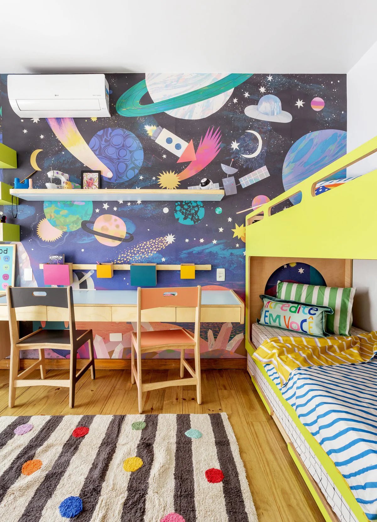 Wallpaper - Journey to Space - MOOUI Barcelona